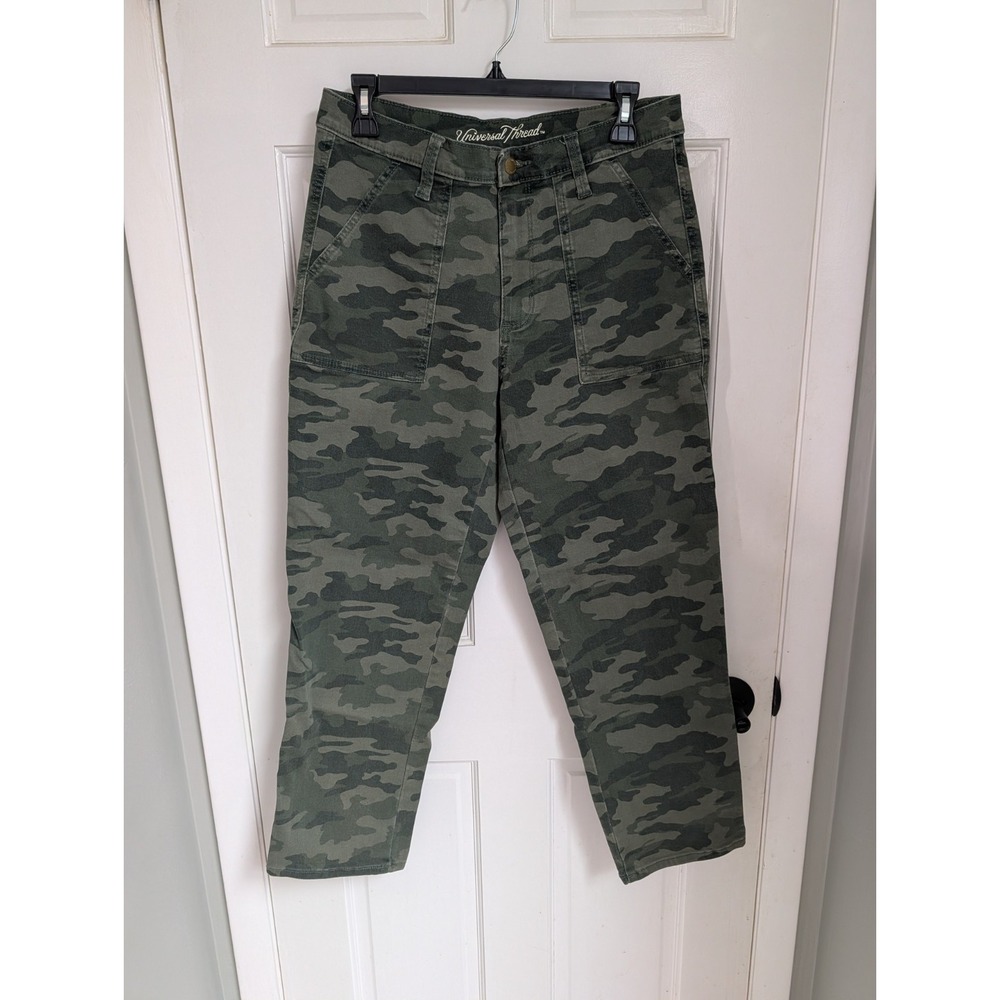 Universal Thread -Army Green Camo jeans womans sz 10/30